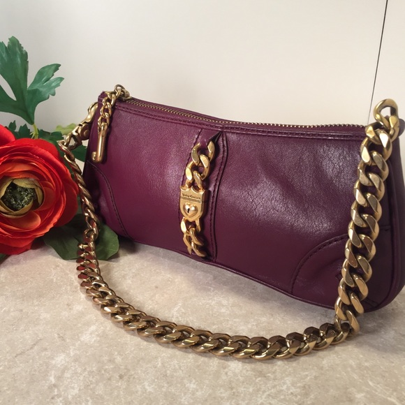 Juicy Couture Handbags - 🎉LAST CALL🎉 Juicy Couture purple leather purse